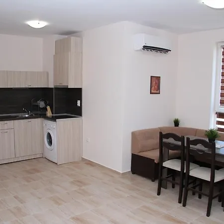 Capuccino Guest - Free Parking And Wi-fi * Sunny Beach