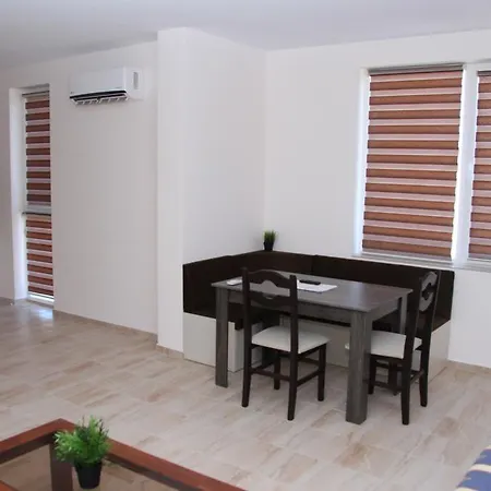 Capuccino Guest - Free Parking And Wi-fi Apartament