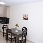 Capuccino Guest - Free Parking And Wi-fi Apartment *