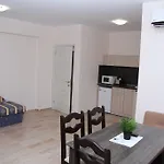 Capuccino Guest - Free Parking And Wi-fi Apartment *