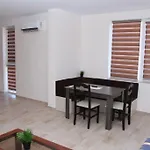 Capuccino Guest - Free Parking And Wi-fi Apartment