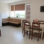 Апартаменты Capuccino Guest - Free Parking And Wi-fi Солнечный берег