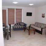 Апартаменты Capuccino Guest - Free Parking And Wi-fi Солнечный берег