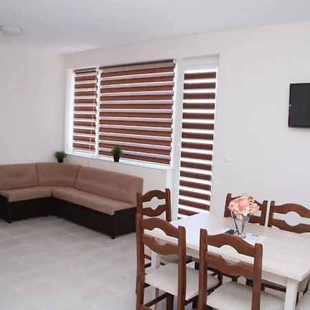 Capuccino Guest - Free Parking And Wi-fi Апартаменти *