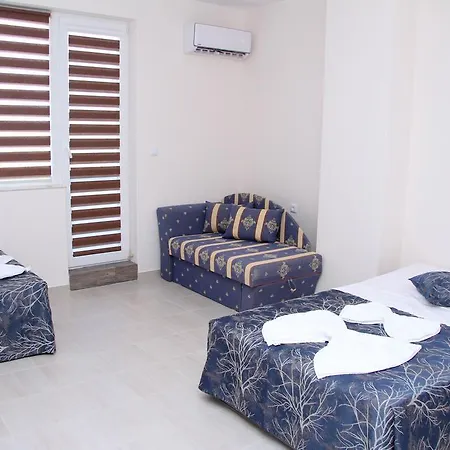 Capuccino Guest - Free Parking And Wi-fi Апартаменти