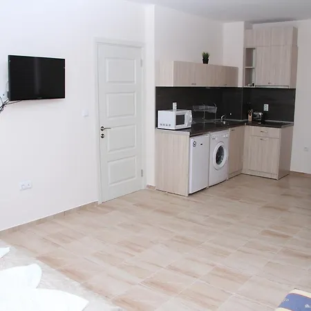 Апартаменти Capuccino Guest - Free Parking And Wi-fi