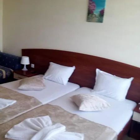 Capuccino Guest - Free Parking And Wi-fi Апартаменти