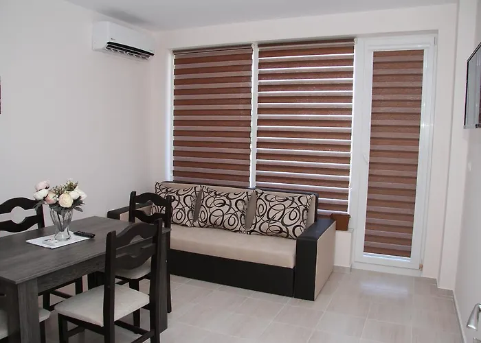 Capuccino Guest - Free Parking And Wi-fi Appartement Slantchev Briag